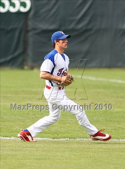 Thumbnail 2 in Bishop Dunne vs Trinity Christian photogallery.