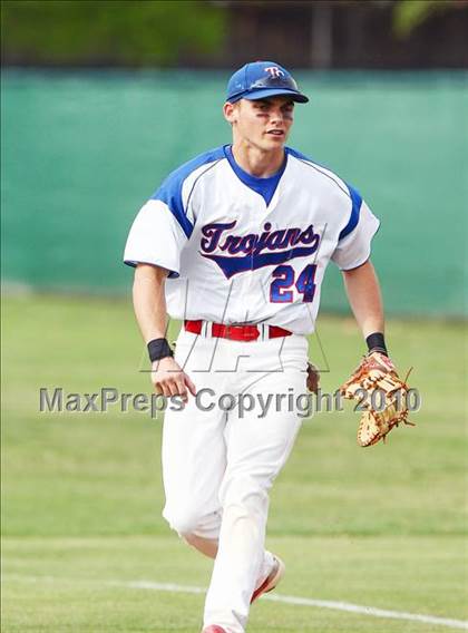 Thumbnail 2 in Bishop Dunne vs Trinity Christian photogallery.