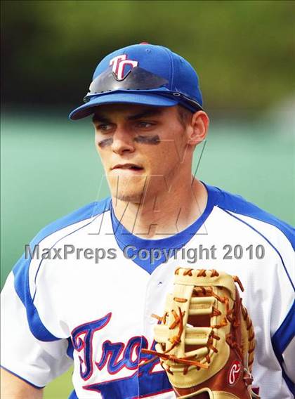 Thumbnail 3 in Bishop Dunne vs Trinity Christian photogallery.