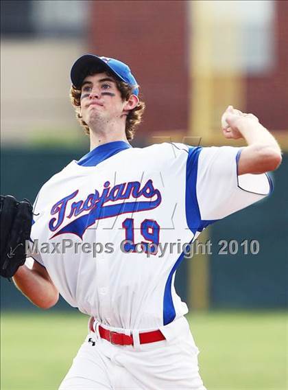 Thumbnail 1 in Bishop Dunne vs Trinity Christian photogallery.