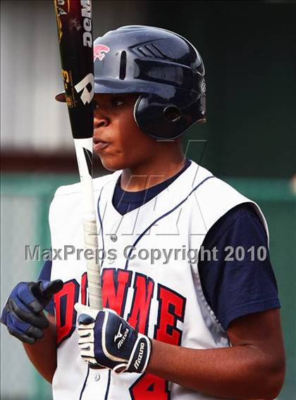 Thumbnail 3 in Bishop Dunne vs Trinity Christian photogallery.
