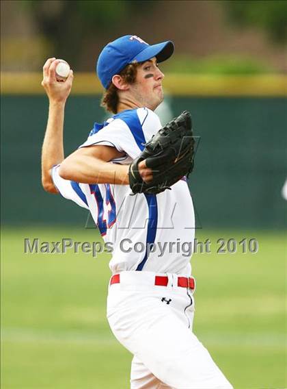 Thumbnail 1 in Bishop Dunne vs Trinity Christian photogallery.