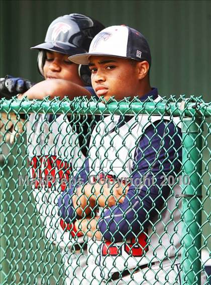 Thumbnail 3 in Bishop Dunne vs Trinity Christian photogallery.