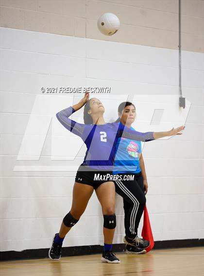 Thumbnail 3 in City View vs Bowie (Nocona Tournament) photogallery.