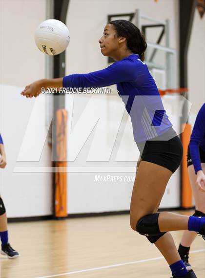 Thumbnail 1 in City View vs Bowie (Nocona Tournament) photogallery.