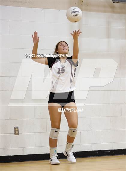 Thumbnail 2 in City View vs Bowie (Nocona Tournament) photogallery.