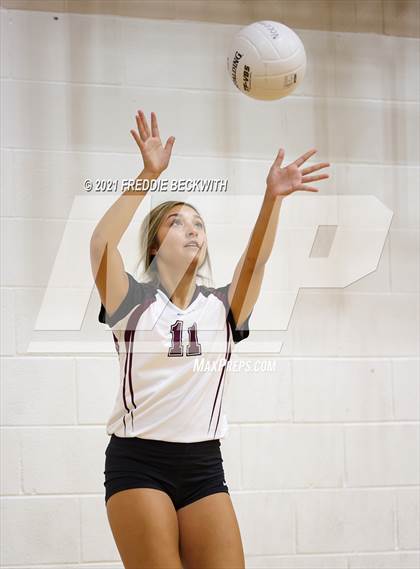 Thumbnail 2 in City View vs Bowie (Nocona Tournament) photogallery.