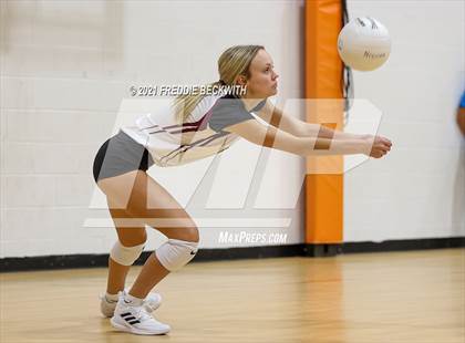 Thumbnail 2 in City View vs Bowie (Nocona Tournament) photogallery.