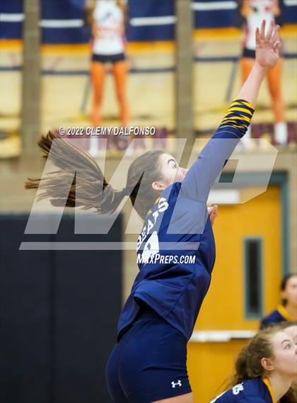 Thumbnail 3 in Rifle vs Arapahoe (Eagle Invite) photogallery.