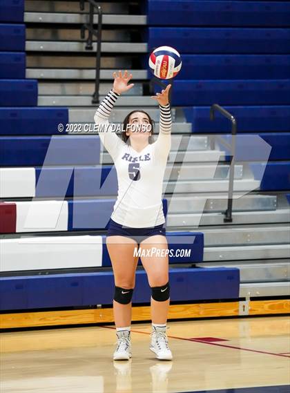 Thumbnail 3 in Rifle vs Arapahoe (Eagle Invite) photogallery.