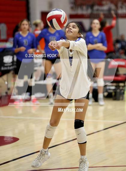 Thumbnail 3 in Benson vs Fountain Hills (The Florence VB Invitational) photogallery.