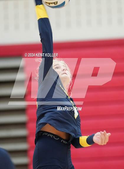 Thumbnail 2 in Port Huron Northern @ Chippewa Valley photogallery.