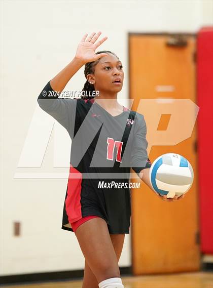 Thumbnail 2 in Port Huron Northern @ Chippewa Valley photogallery.