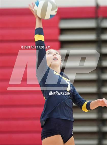 Thumbnail 2 in Port Huron Northern @ Chippewa Valley photogallery.