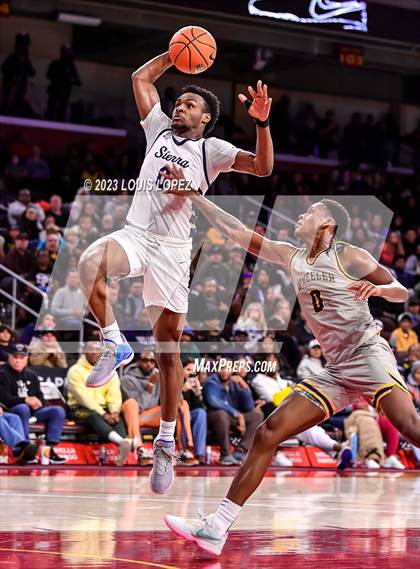 Thumbnail 2 in Sierra Canyon vs. Wheeler (The Chosen One's Invitational) photogallery.