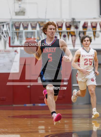 Thumbnail 1 in Truckee vs. Analy (Russ Peterich Viking Tippoff Classic) photogallery.