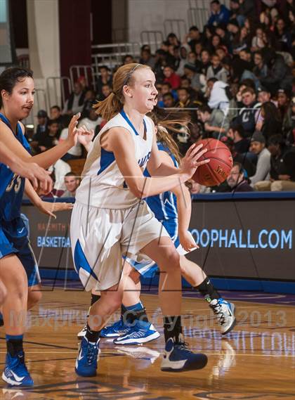 Thumbnail 1 in Springfield vs. Braintree (Spalding Hoophall Classic) photogallery.