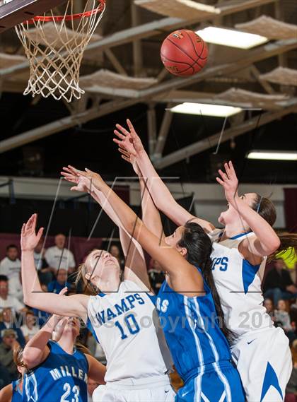 Thumbnail 2 in Springfield vs. Braintree (Spalding Hoophall Classic) photogallery.