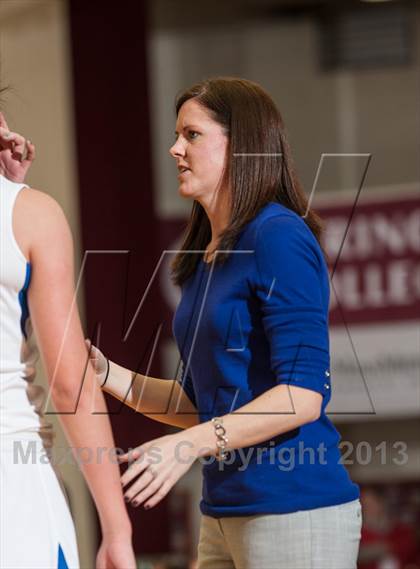 Thumbnail 3 in Springfield vs. Braintree (Spalding Hoophall Classic) photogallery.