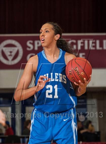 Thumbnail 1 in Springfield vs. Braintree (Spalding Hoophall Classic) photogallery.