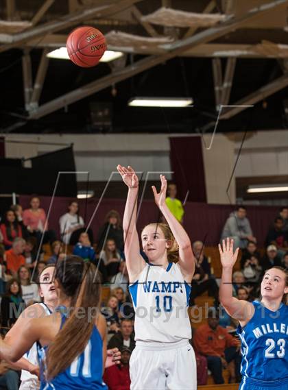 Thumbnail 3 in Springfield vs. Braintree (Spalding Hoophall Classic) photogallery.