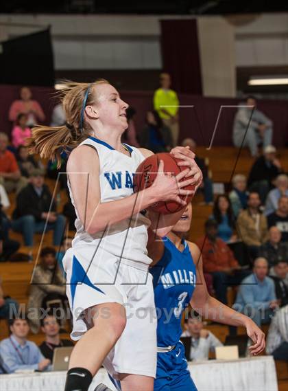 Thumbnail 2 in Springfield vs. Braintree (Spalding Hoophall Classic) photogallery.