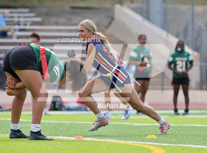 Thumbnail 2 in Smoky Hill vs Legend (Regis Jesuit High School) photogallery.