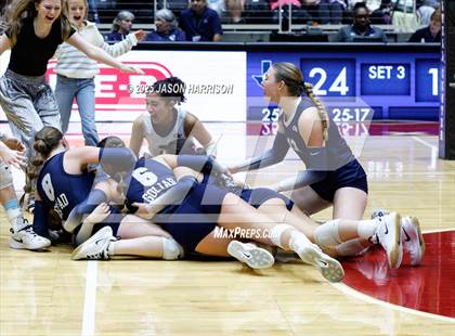Thumbnail 3 in Goliad vs. Bushland (UIL 3A D1 Volleyball Final) photogallery.