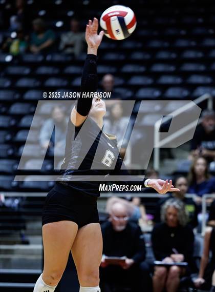 Thumbnail 3 in Goliad vs. Bushland (UIL 3A D1 Volleyball Final) photogallery.