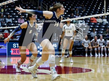 Thumbnail 2 in Goliad vs. Bushland (UIL 3A D1 Volleyball Final) photogallery.
