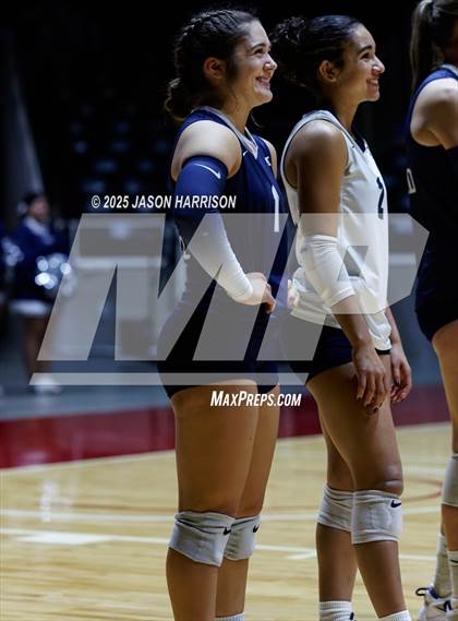 Thumbnail 3 in Goliad vs. Bushland (UIL 3A D1 Volleyball Final) photogallery.