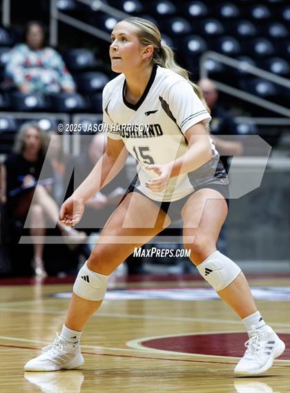 Thumbnail 1 in Goliad vs. Bushland (UIL 3A D1 Volleyball Final) photogallery.
