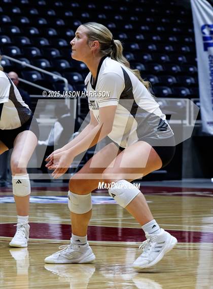 Thumbnail 2 in Goliad vs. Bushland (UIL 3A D1 Volleyball Final) photogallery.