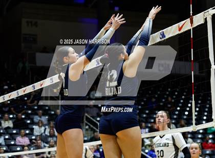 Thumbnail 1 in Goliad vs. Bushland (UIL 3A D1 Volleyball Final) photogallery.