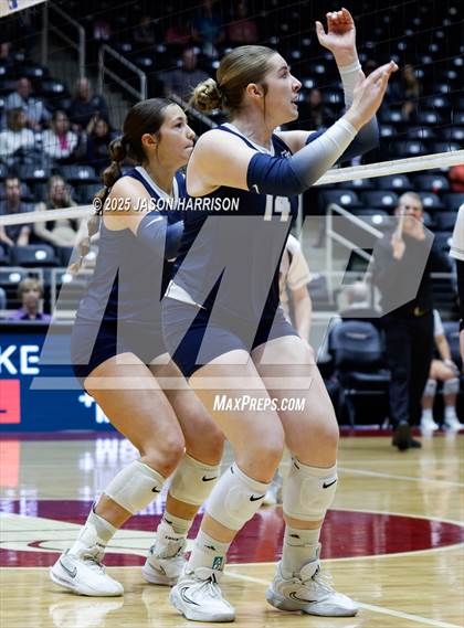 Thumbnail 3 in Goliad vs. Bushland (UIL 3A D1 Volleyball Final) photogallery.