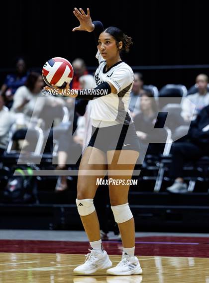 Thumbnail 3 in Goliad vs. Bushland (UIL 3A D1 Volleyball Final) photogallery.