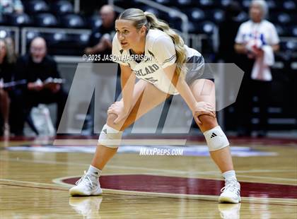 Thumbnail 3 in Goliad vs. Bushland (UIL 3A D1 Volleyball Final) photogallery.