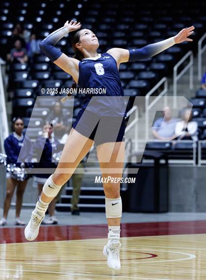 Thumbnail 3 in Goliad vs. Bushland (UIL 3A D1 Volleyball Final) photogallery.