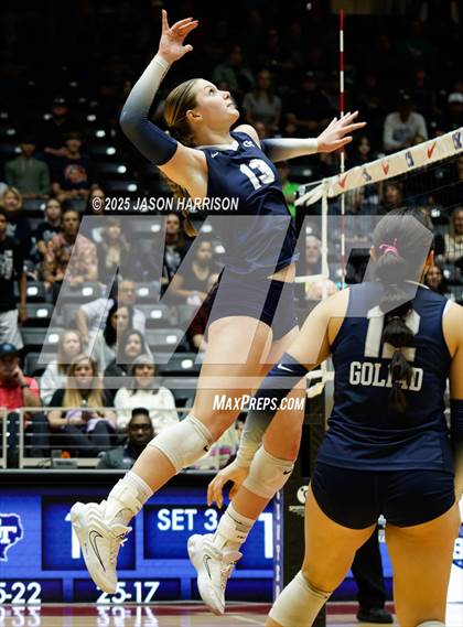 Thumbnail 3 in Goliad vs. Bushland (UIL 3A D1 Volleyball Final) photogallery.