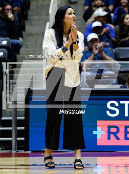 Thumbnail 2 in Goliad vs. Bushland (UIL 3A D1 Volleyball Final) photogallery.