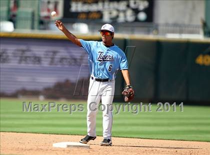 Thumbnail 3 in Carroll vs. Coronado (UIL 5A State Semifinal) photogallery.
