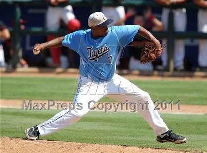 Thumbnail 2 in Carroll vs. Coronado (UIL 5A State Semifinal) photogallery.