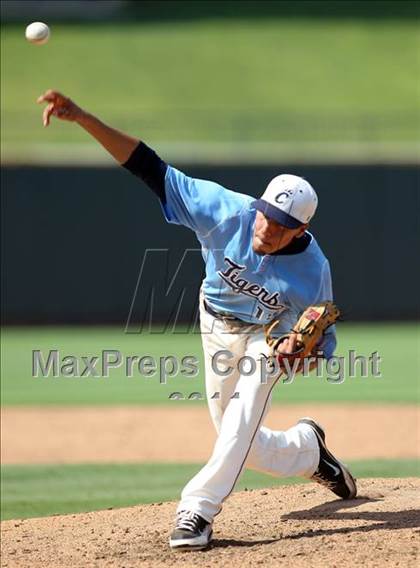 Thumbnail 3 in Carroll vs. Coronado (UIL 5A State Semifinal) photogallery.