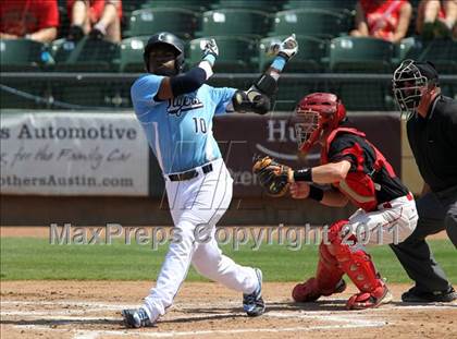 Thumbnail 2 in Carroll vs. Coronado (UIL 5A State Semifinal) photogallery.