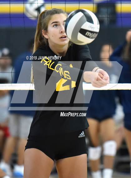 Thumbnail 2 in Torrey Pines vs. Kamehameha Kapalama (Durango Fall Classic) photogallery.