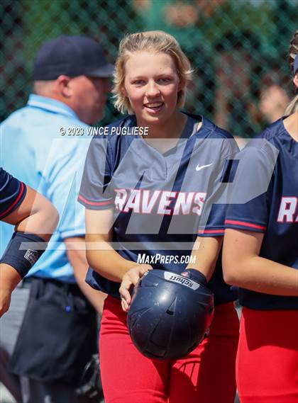 Thumbnail 1 in Yelm @ Juanita (WIAA. 3A District Playoffs) photogallery.