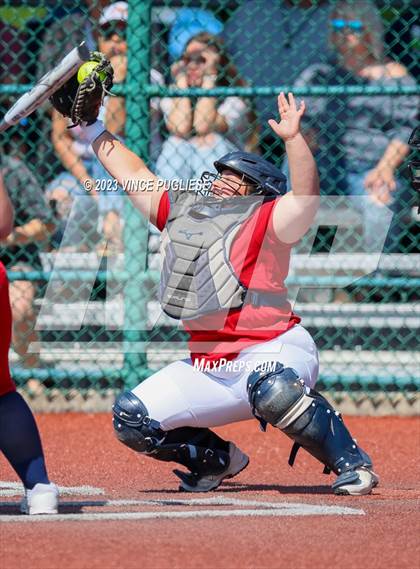 Thumbnail 1 in Yelm @ Juanita (WIAA. 3A District Playoffs) photogallery.