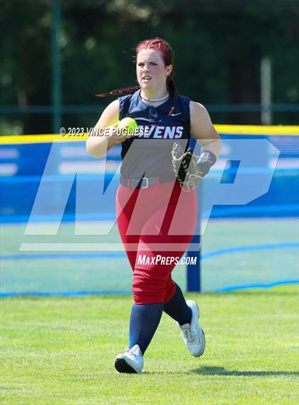 Thumbnail 2 in Yelm @ Juanita (WIAA. 3A District Playoffs) photogallery.