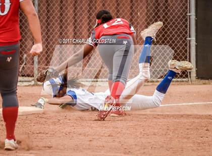 Thumbnail 3 in Agoura vs. Lakewood photogallery.