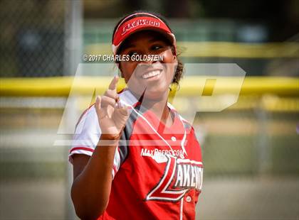 Thumbnail 3 in Agoura vs. Lakewood photogallery.
